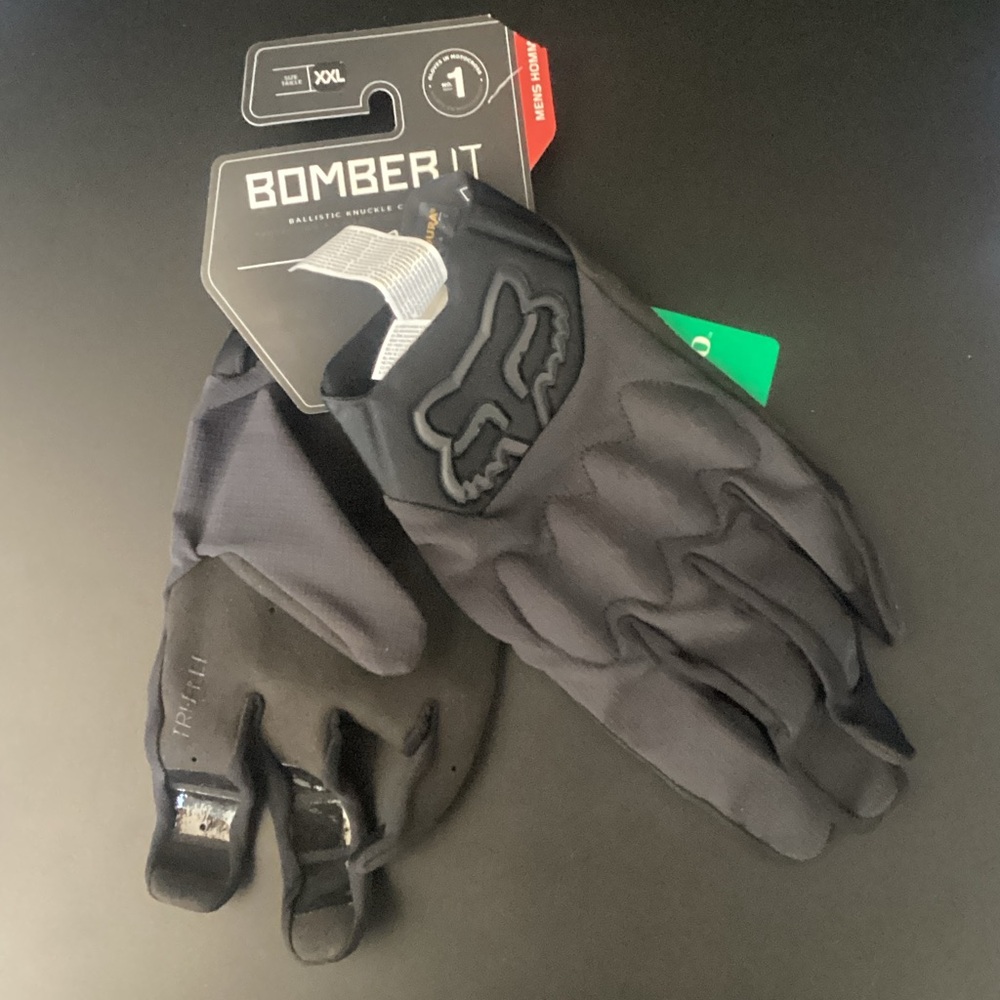Fox Bomber LT Gloves in Black